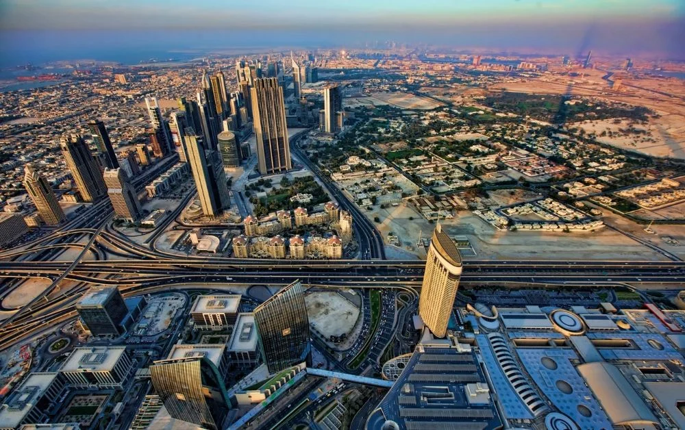 Mainland vs Freezone: Which Should You Choose